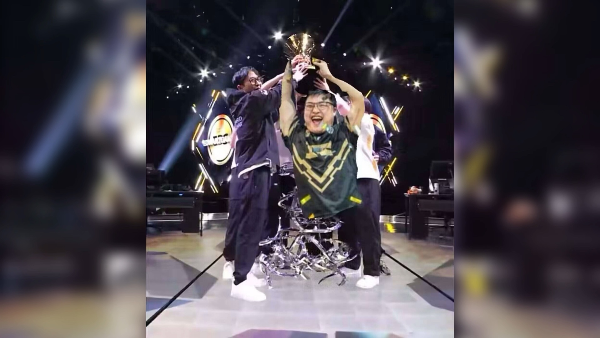 Uzi在IG比赛中战术调整，大比分获胜引发热议！