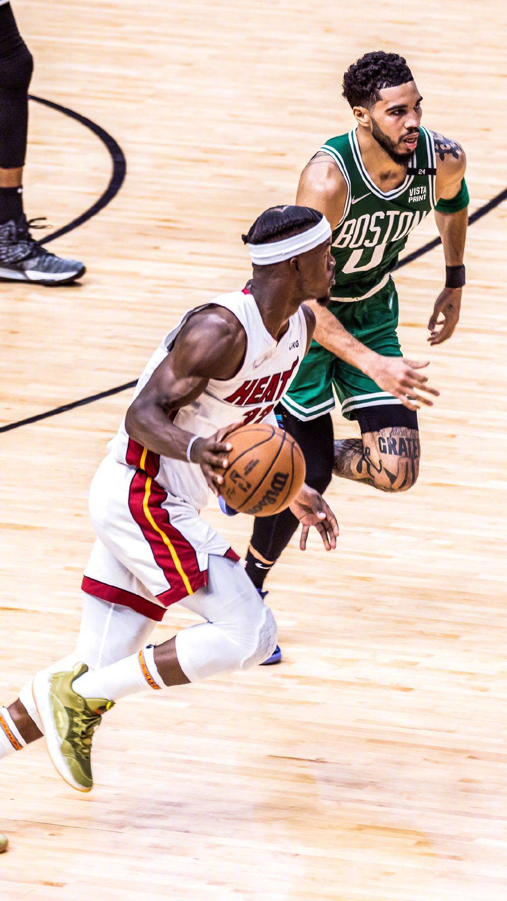 kaiyun-巴特勒与60激战中国队分钟，险胜胜负难料！，Doinb焦点对战热度持续攀升-kaiyun