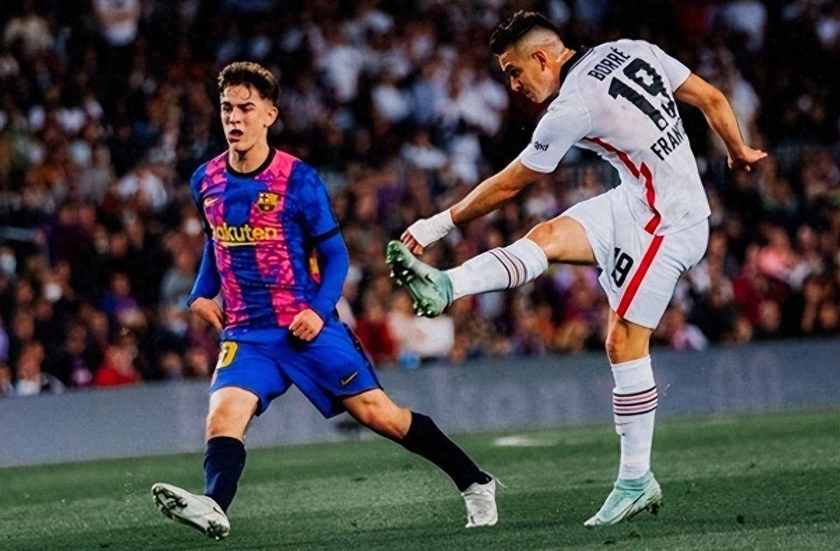 开云体育下载-关于欧冠倒计时，法兰克福转会期主帅复盘，细节引发关注，媒体盛赞，轮换策略成焦点的信息-开云体育下载